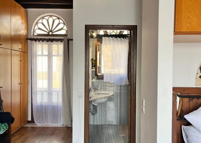 Planitis Lighthouse View