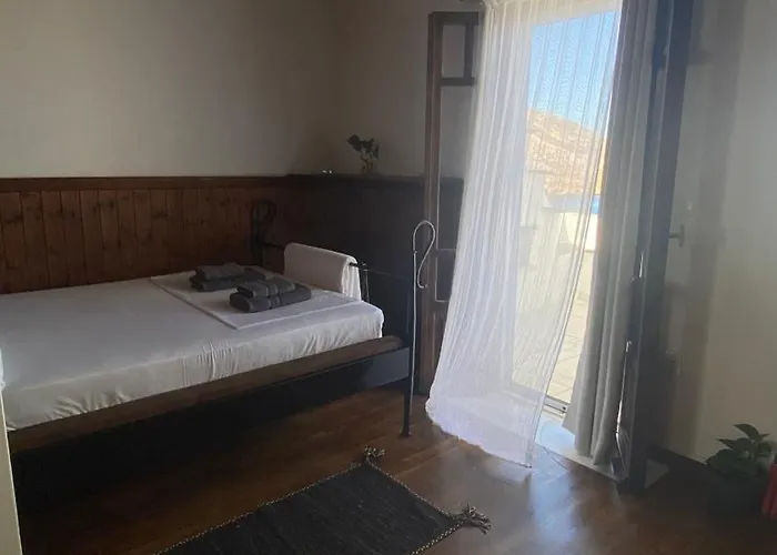 Planitis Lighthouse View Appartement Pánormos