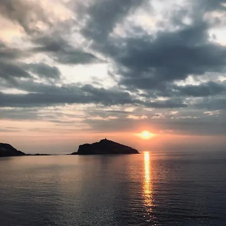 Planitis Lighthouse View