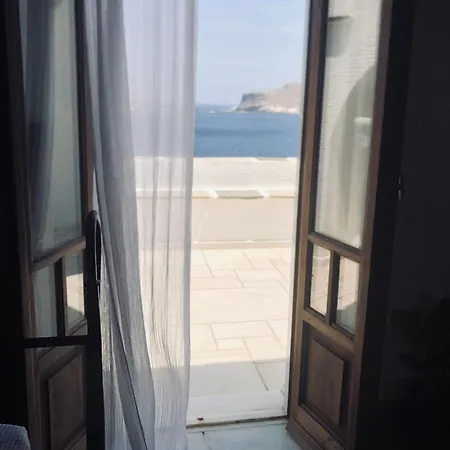 Planitis Lighthouse View Apartment Pánormos