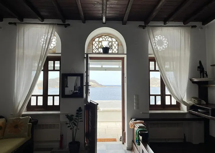 Planitis Lighthouse View